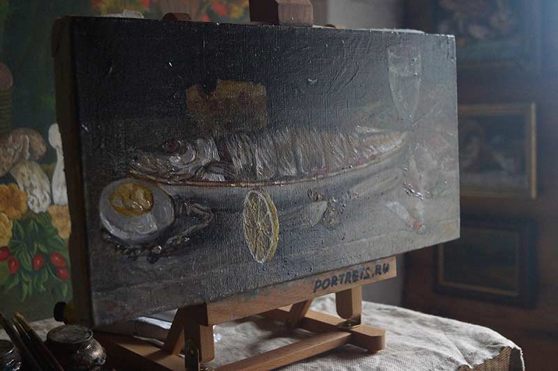 Картина «Селедка и лимон» в мастерской художника в работе