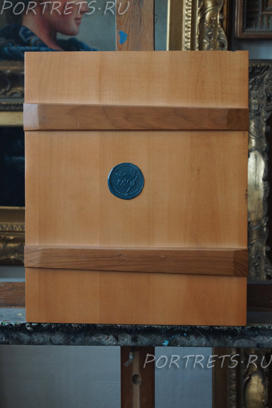 Кипарисовая доска нестандартного размера с левкасом и личной печатью художника (обратная сторона)