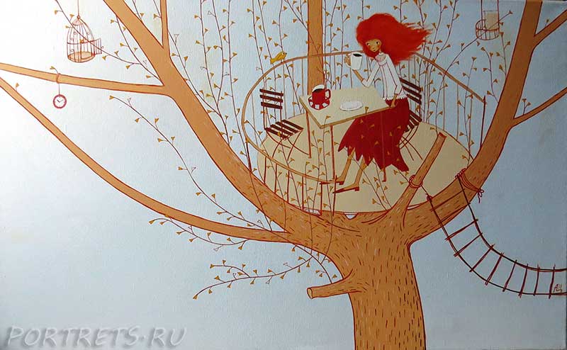 Девочка сидит на дереве