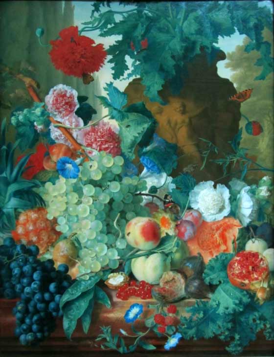 Хейсум Ян ван картины. Фрукты и цветы перед садовой вазой с опиумным маком и кипарисами