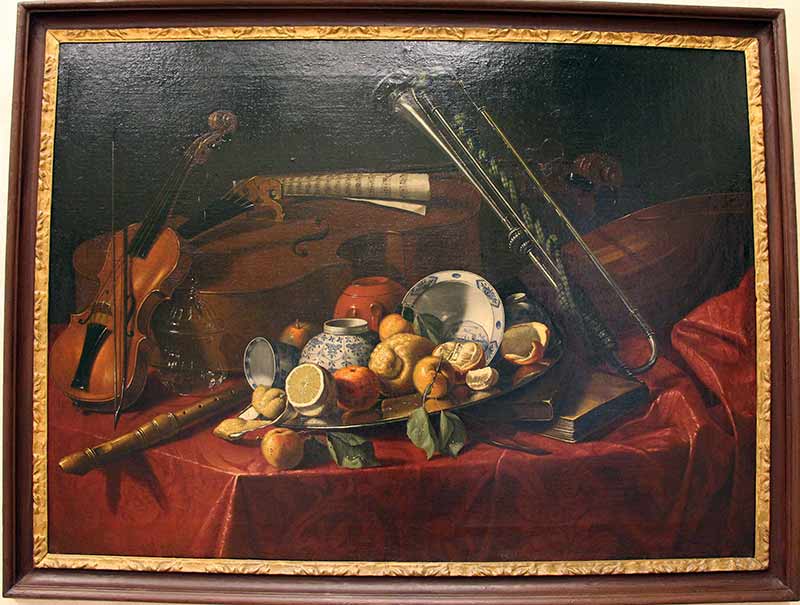 «Натюрморт с музыкальными инструментами и фруктами» в раме.  Мунари Кристофоро